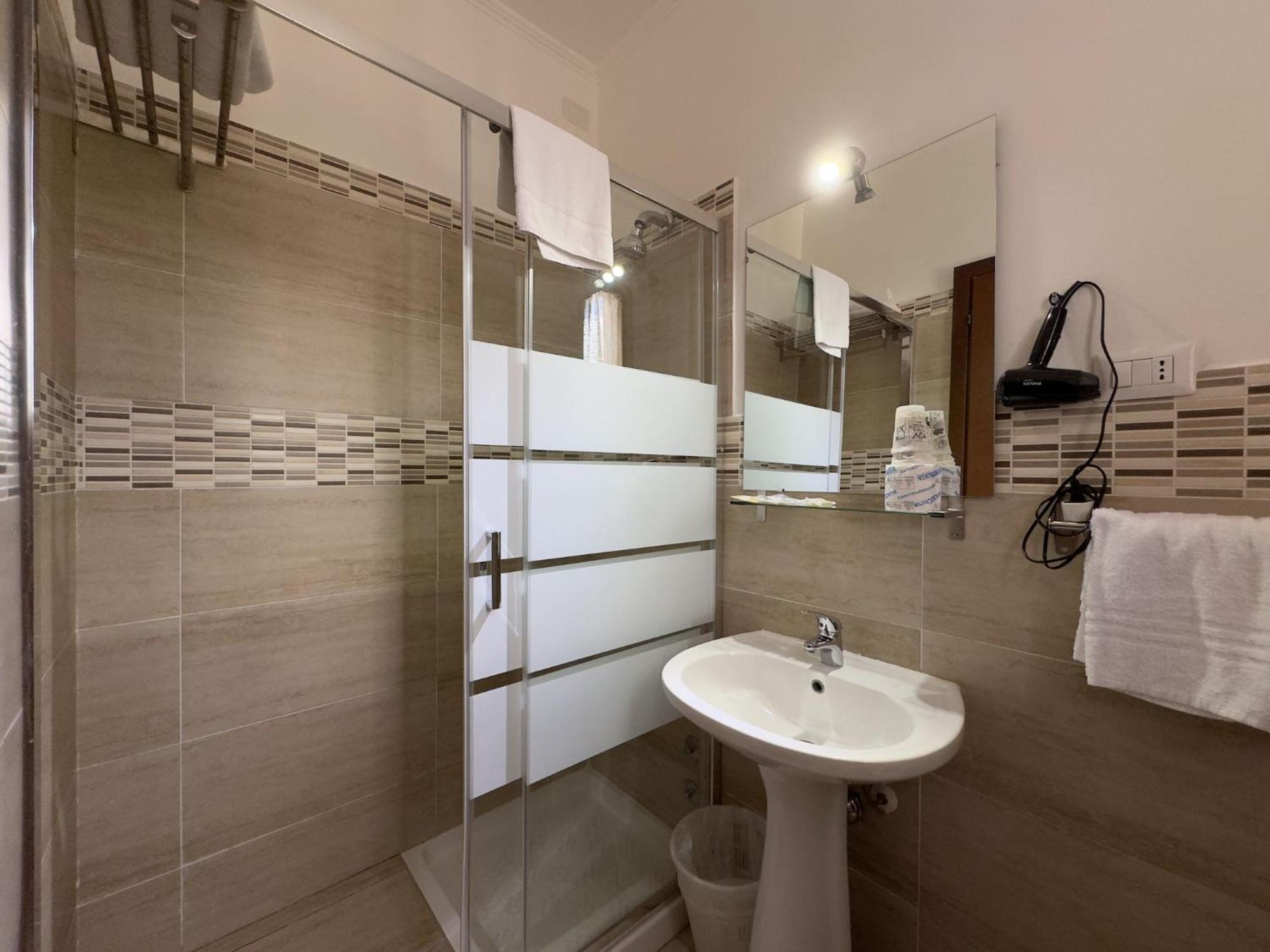 Hotel Villa Robinia Genzano di Roma Dış mekan fotoğraf
