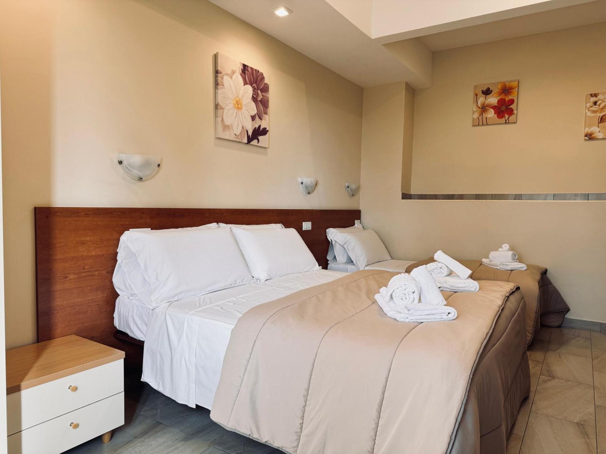 Hotel Villa Robinia Genzano di Roma Dış mekan fotoğraf