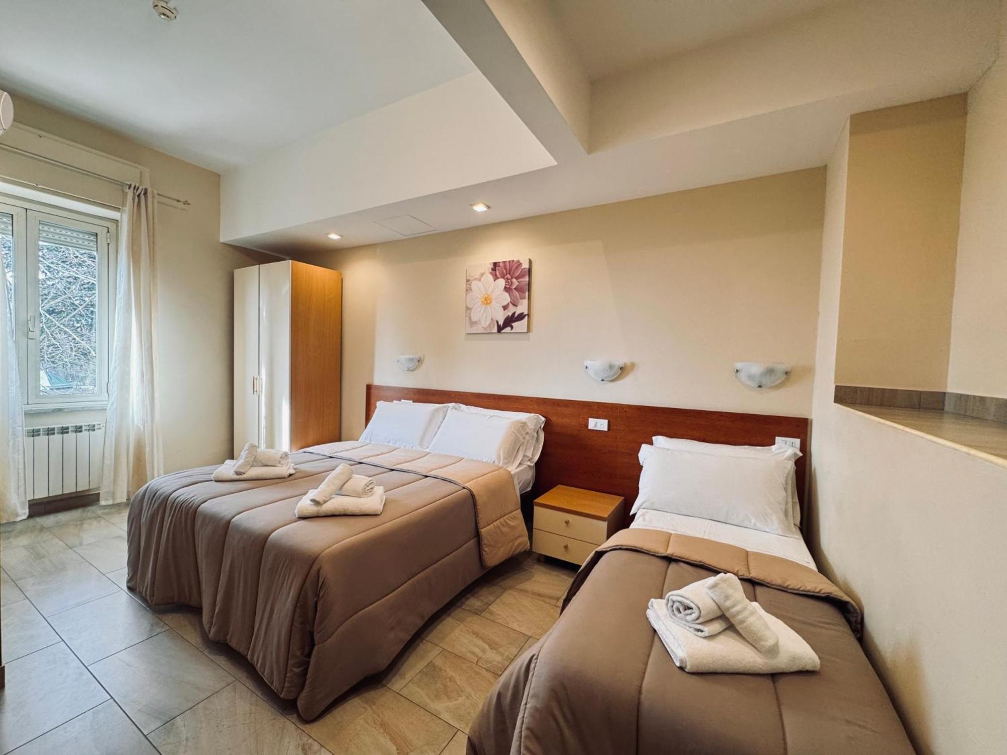Hotel Villa Robinia Genzano di Roma Dış mekan fotoğraf