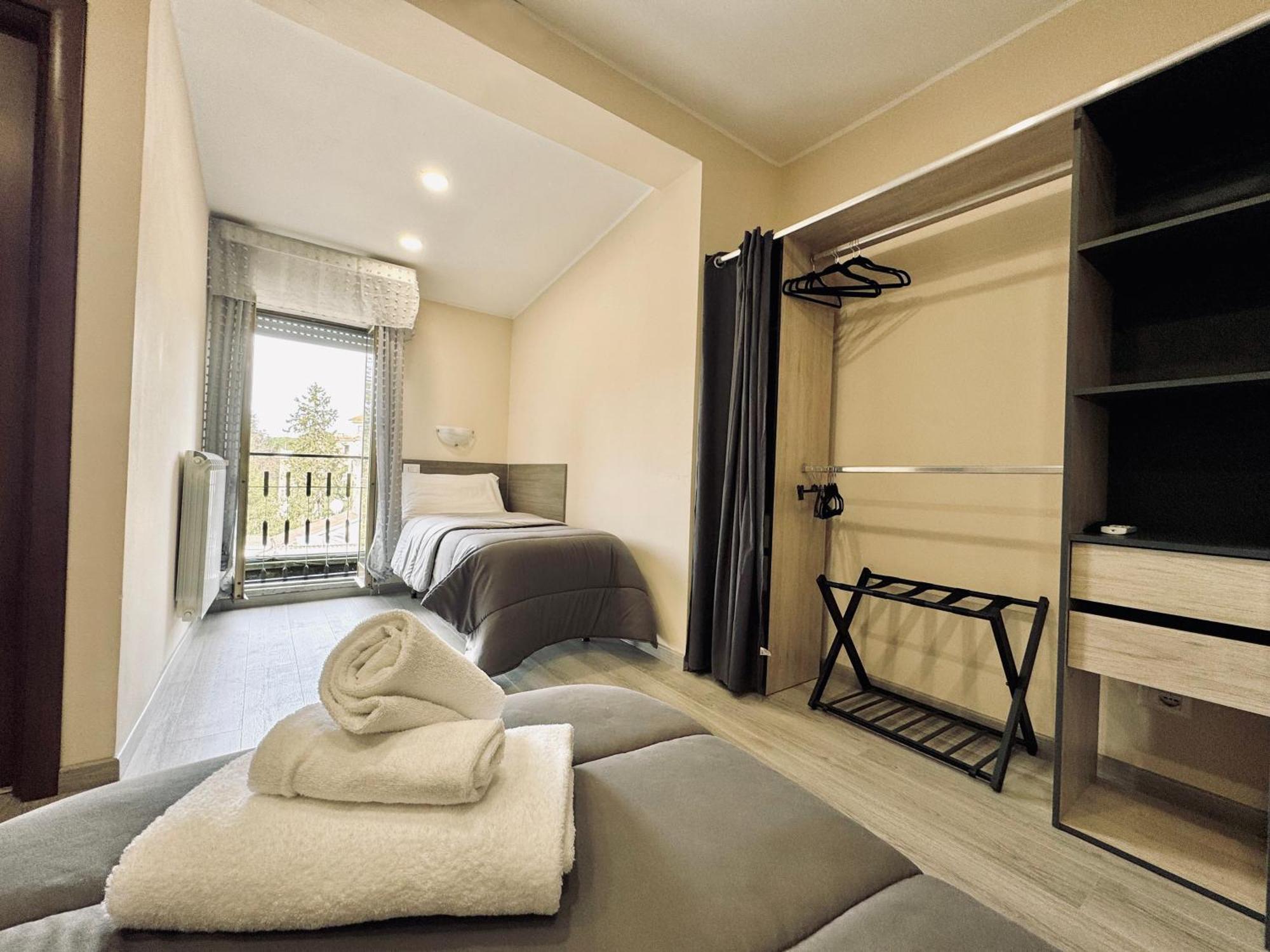 Hotel Villa Robinia Genzano di Roma Dış mekan fotoğraf